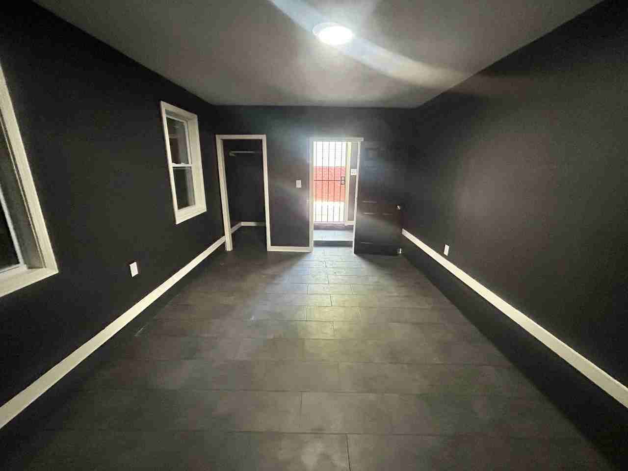 697 N Holmes St #1 - Photo 4 of 13