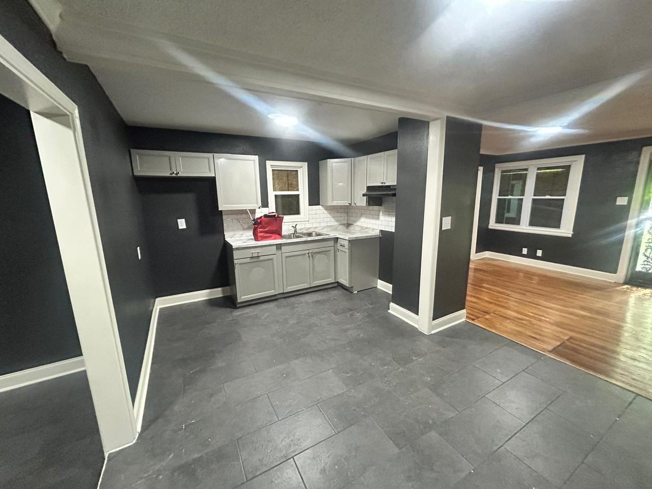 697 N Holmes St #1 - Photo 6 of 13