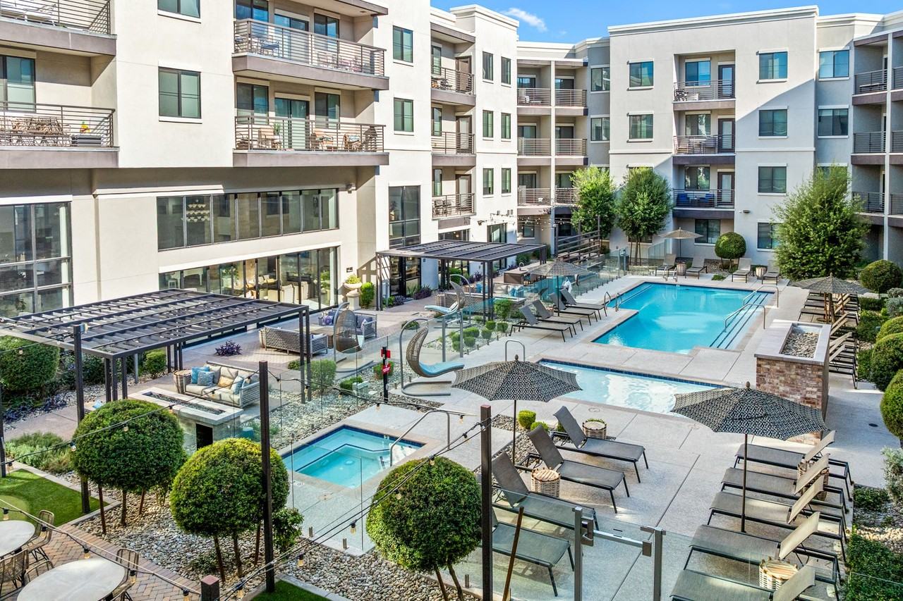 Onyx North Central - Photo 2 of 50