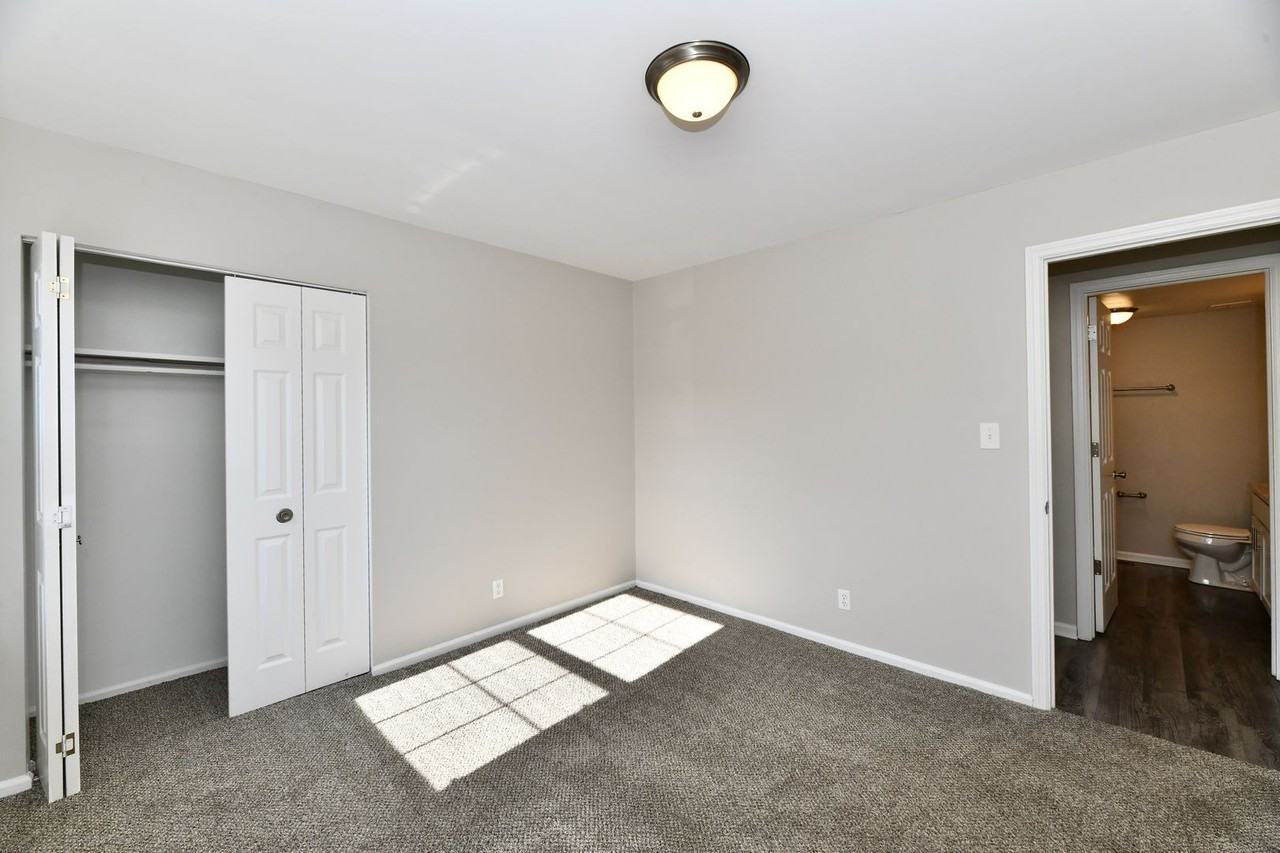 Park Lane Apartments - Photo 7 of 50