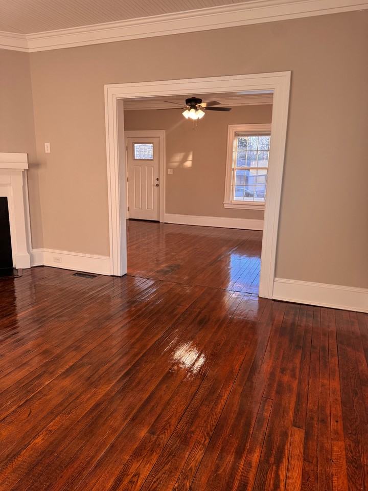 612 Chesnut St #1 - Photo 5 of 10