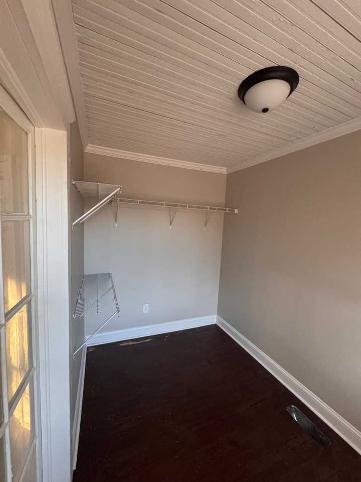 612 Chesnut St #1 - Photo 6 of 10