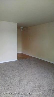 4130 - 4134 Oak Park Drive SE - Photo 3 of 8