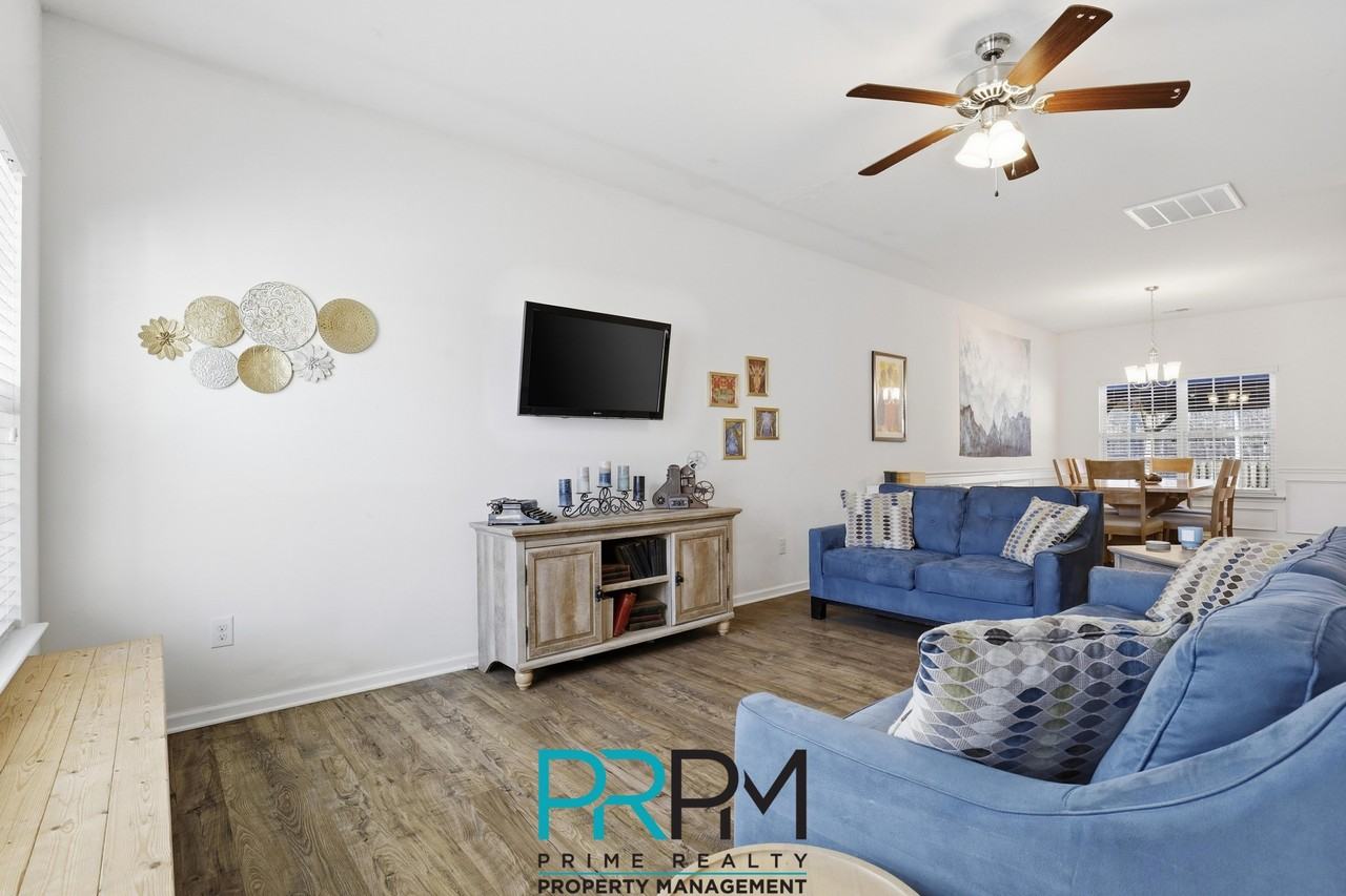 249 Elmhaven Dr #1 - Photo 4 of 29