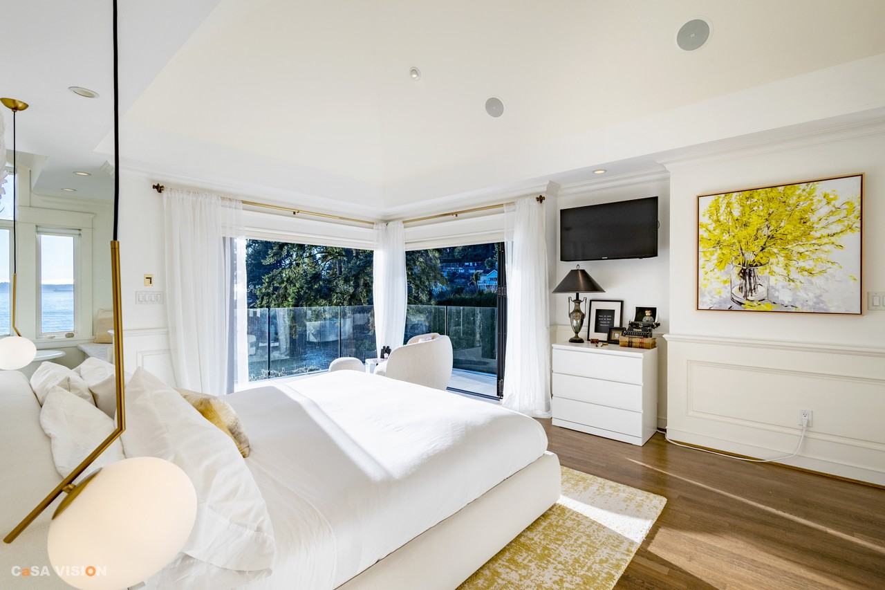 3390 Radcliffe Avenue - Photo 7 of 31