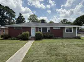 featured image of 2500 E 3rd St #1