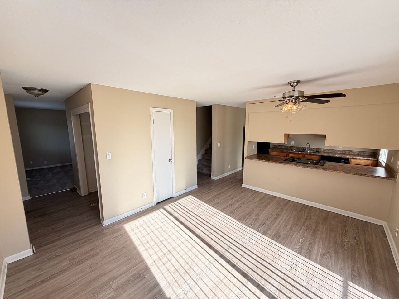 Superior Place Apartments - Photo 5 of 50