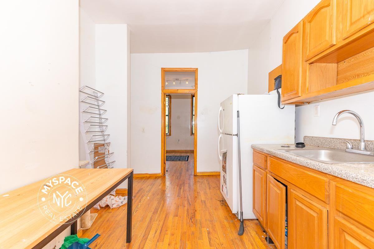 659 Bushwick Ave #3L - Photo 4 of 9