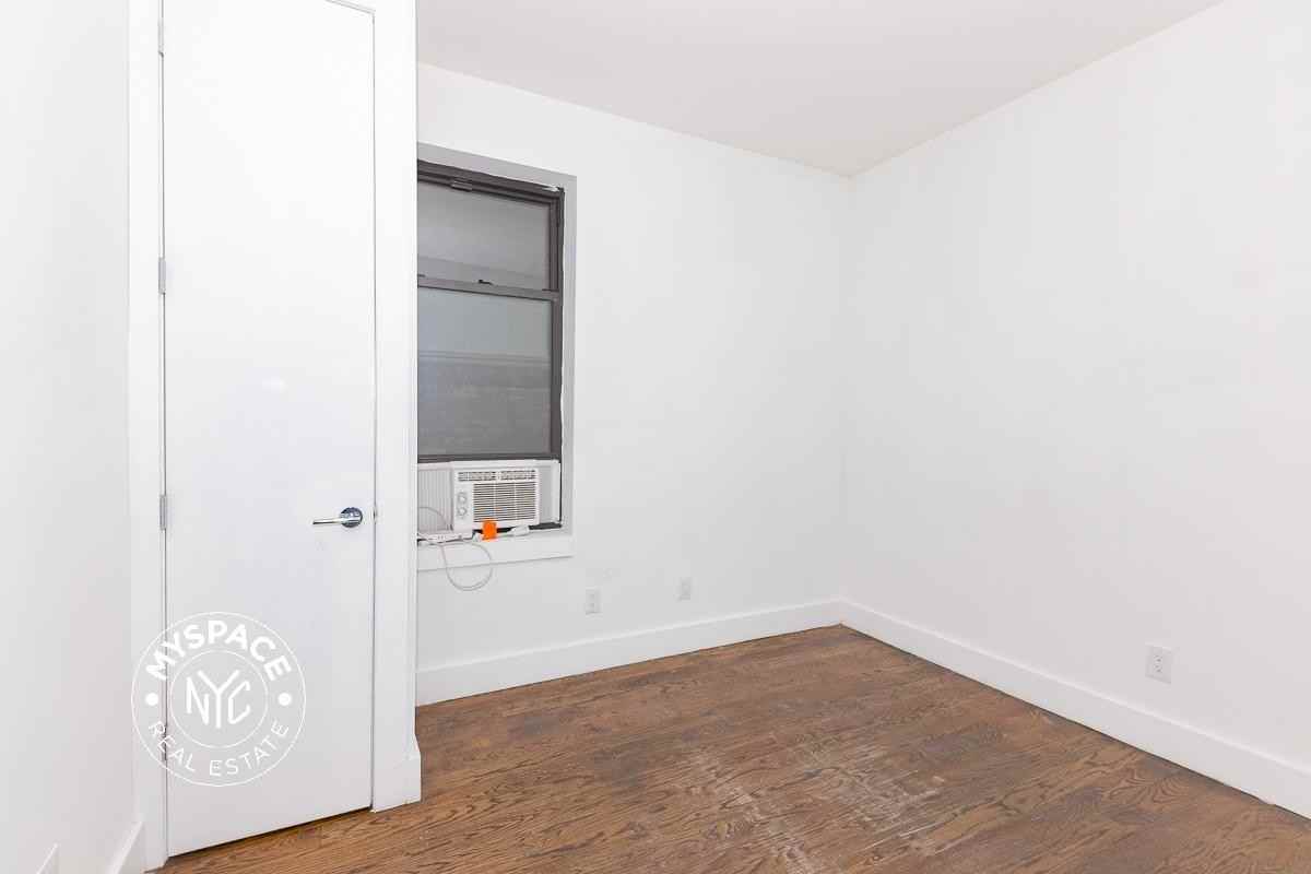 1061 Bergen St #5 - Photo 6 of 12