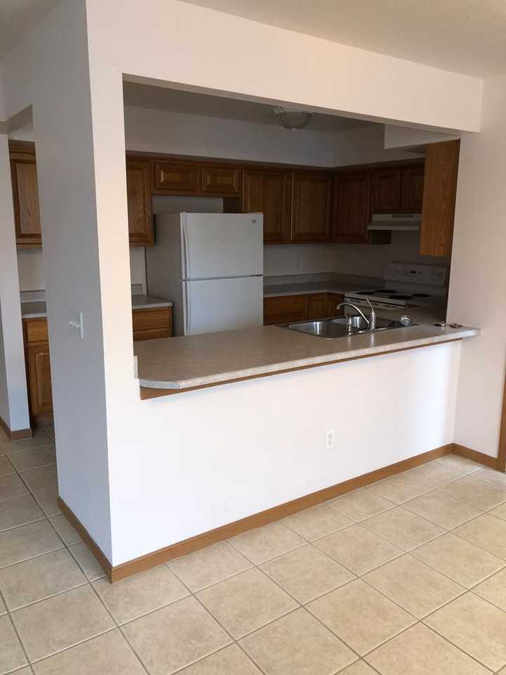 Long Beach Cove Villa Apartments - Photo 3 of 11