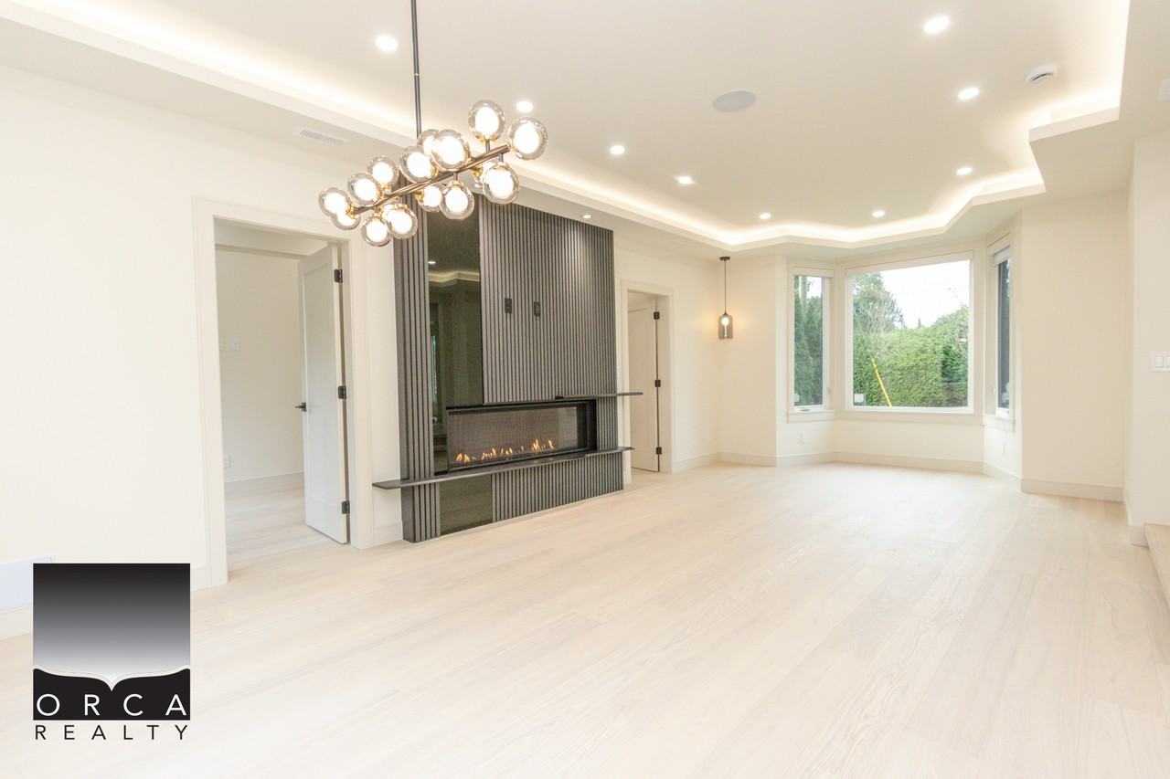 2050 Westdean Cres - Photo 5 of 50