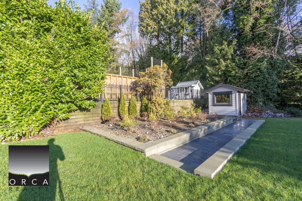 2050 Westdean Cres - Photo 7 of 50