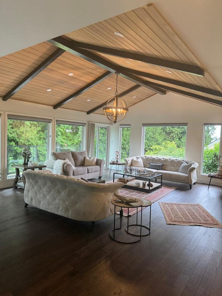 815 Elveden Row - Photo 3 of 14