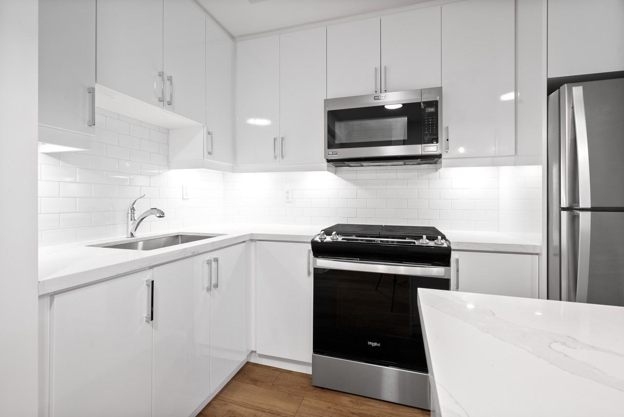 2461 Queen Street East - Photo 4 of 13