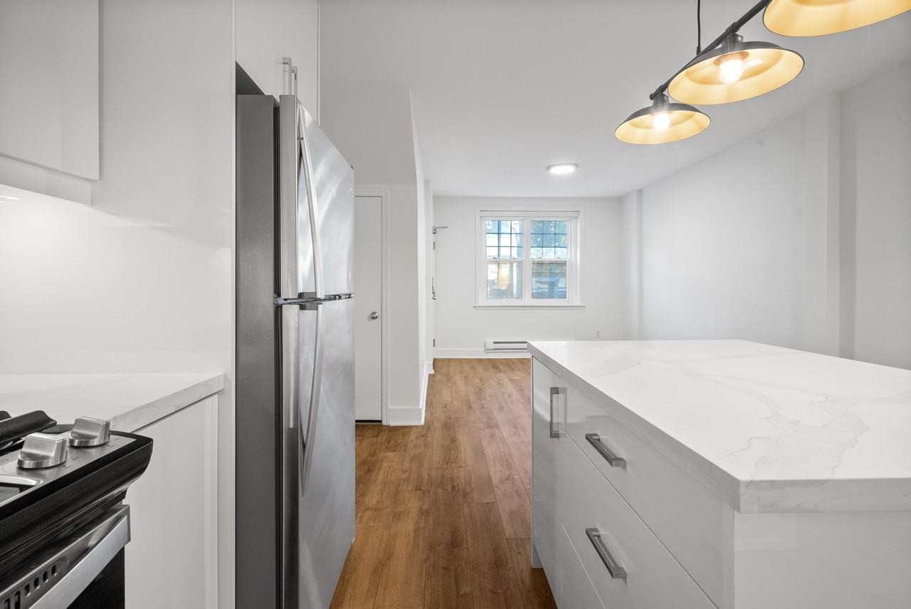 2461 Queen Street East - Photo 7 of 13