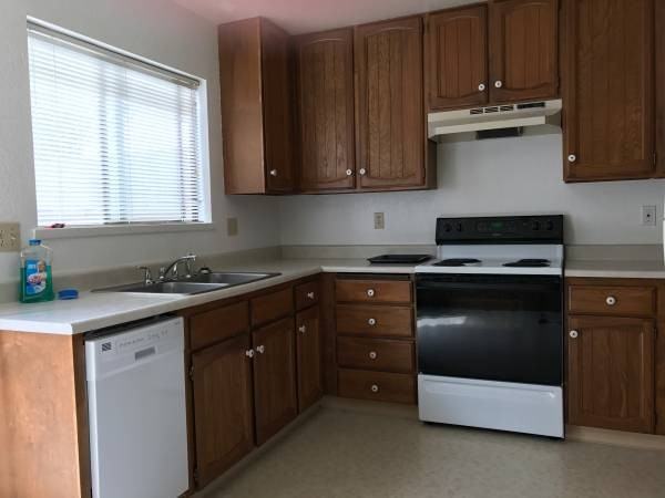 2214 Myrtle Ave #G - Photo 3 of 15