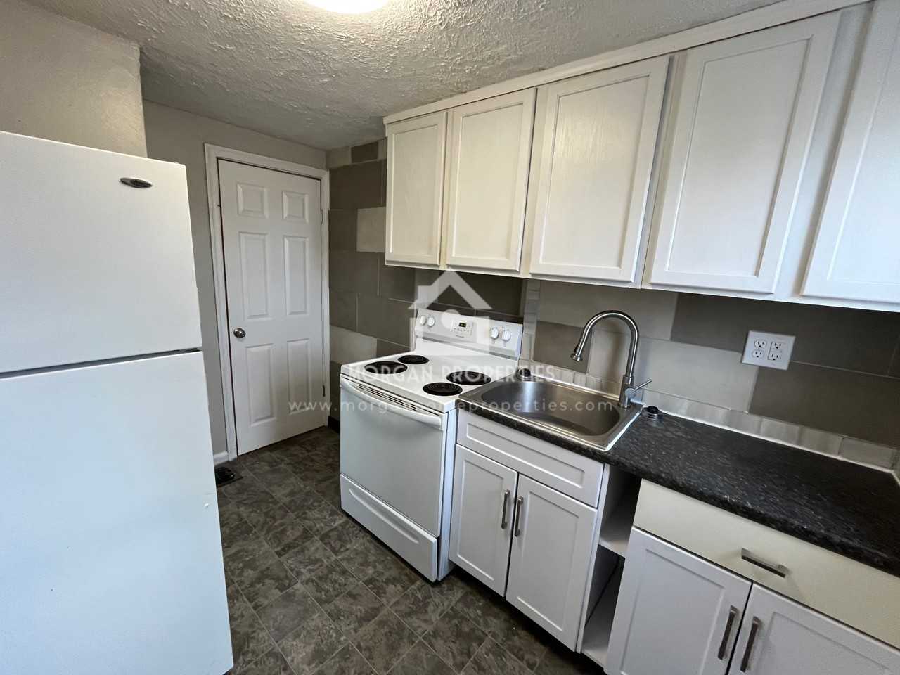 3503 Brown St - Photo 3 of 6