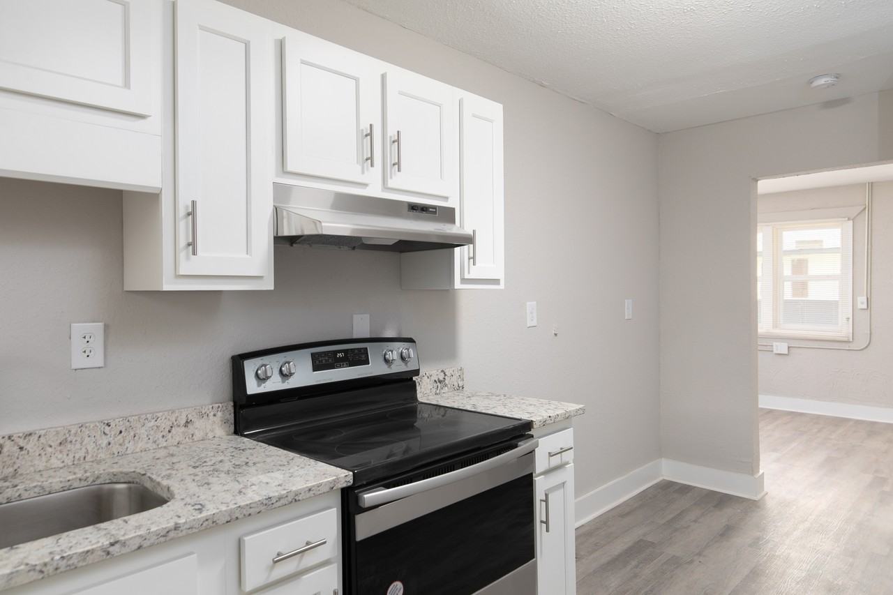 5013 Georgia Rd - Photo 2 of 9