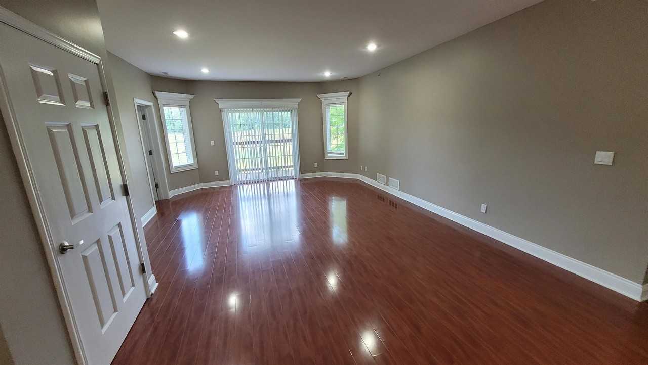 7462 Lions Gate Pkwy #7462 - Photo 2 of 9