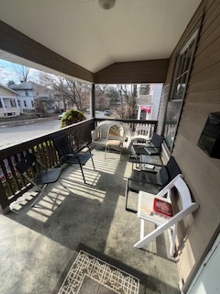 725 E 2nd St - Photo 3 of 18