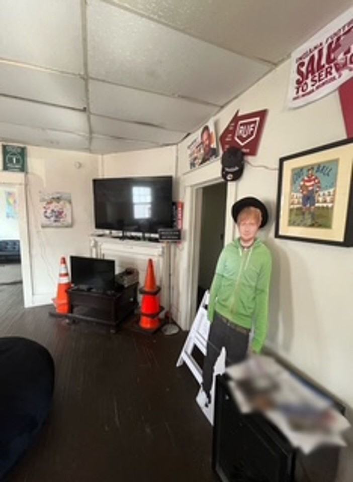 725 E 2nd St - Photo 4 of 18