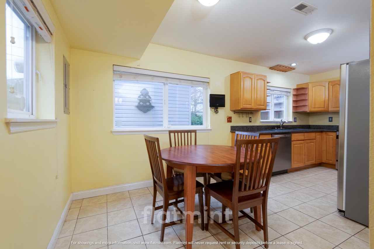 1728 26th Ave S #1 - Photo 4 of 25