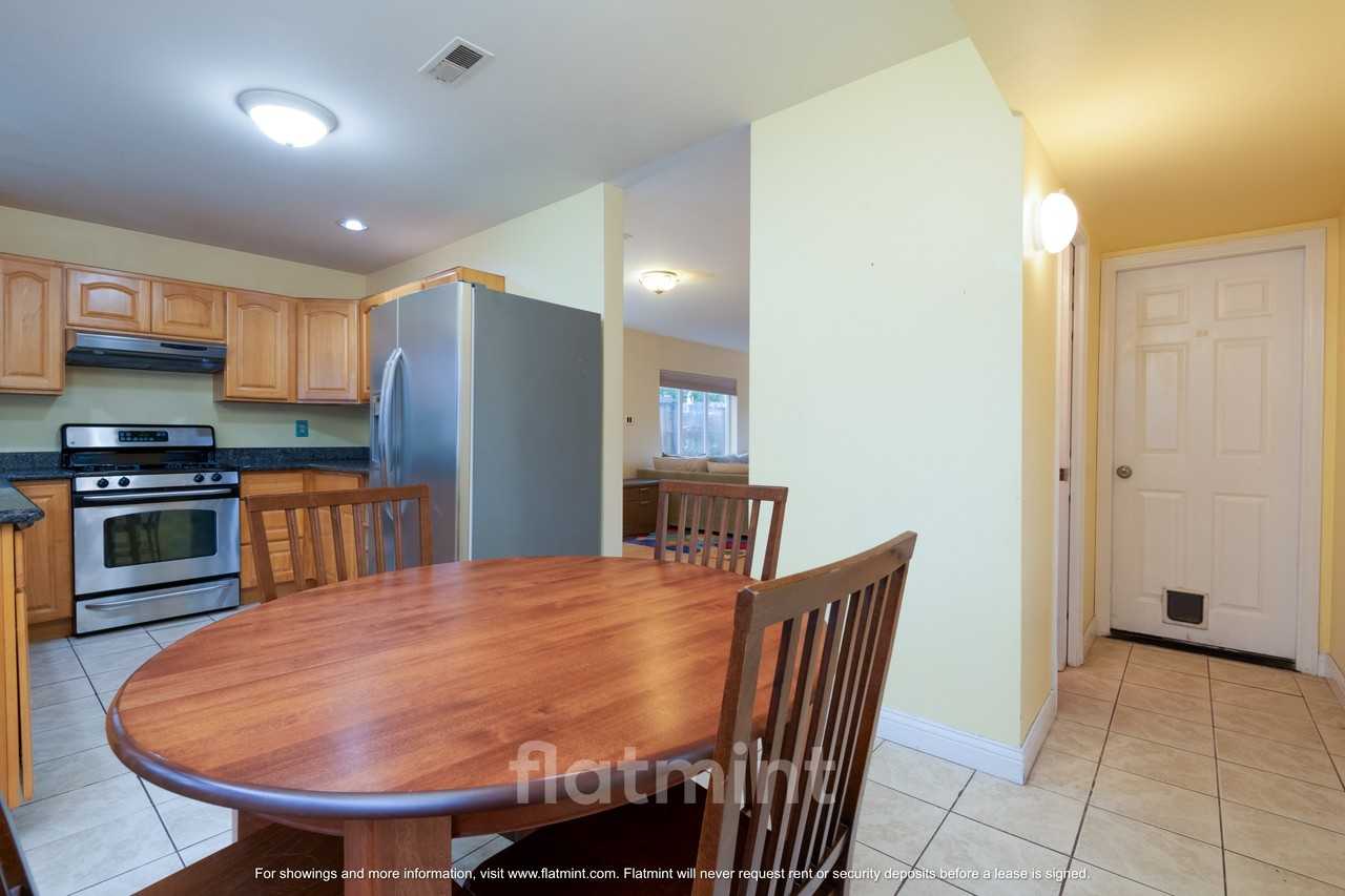 1728 26th Ave S #1 - Photo 5 of 25