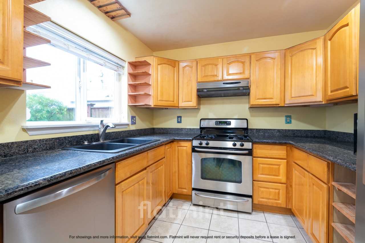 1728 26th Ave S #1 - Photo 7 of 25