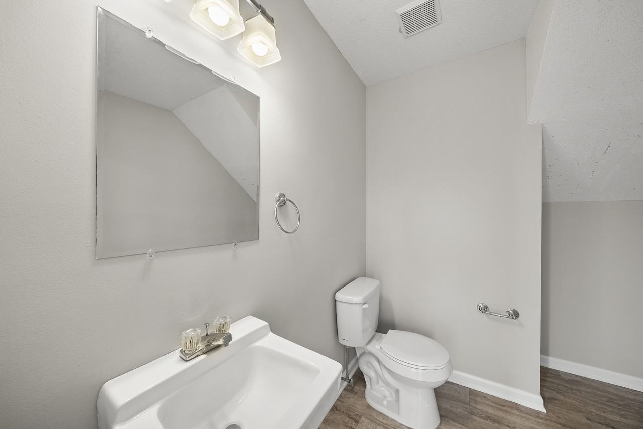 7404 N Thorncliff Pl #1 - Photo 7 of 50