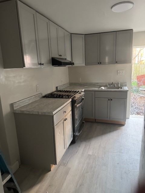 103 E 24th St #1 - Photo 3 of 20