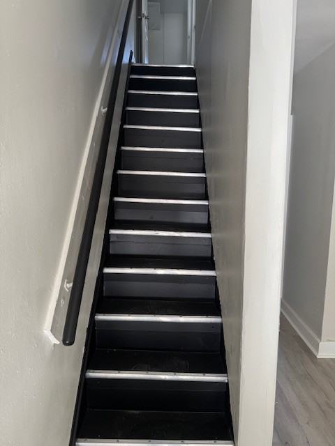 103 E 24th St #1 - Photo 5 of 20