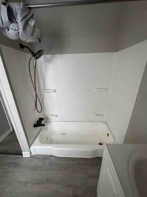 22 Walnut Street - 1 st Floor  Bottom #1 - Photo 4 of 13