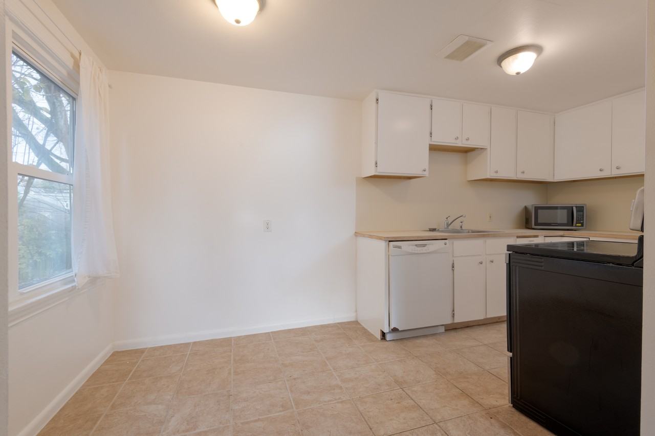 1702 27th Ave #0 - Photo 3 of 12