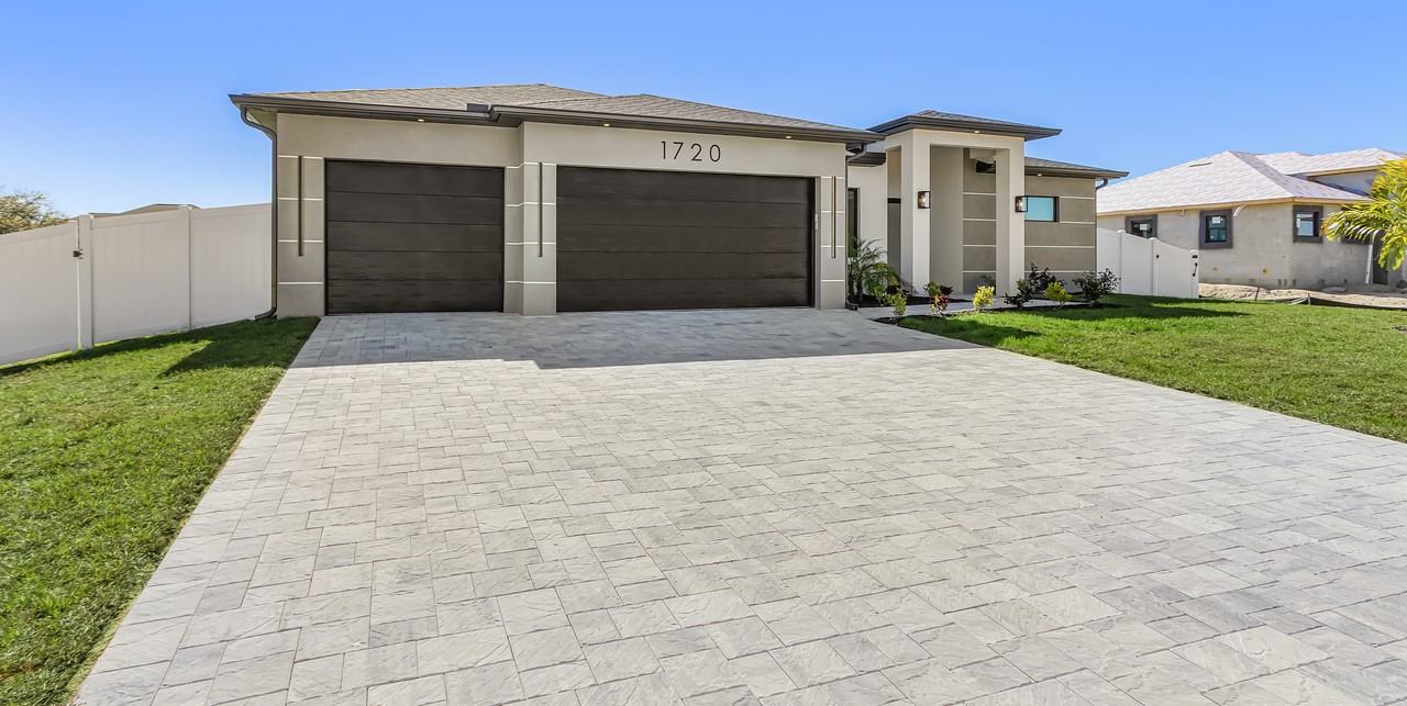 1720 Ne 14th St #1 - Photo 2 of 26