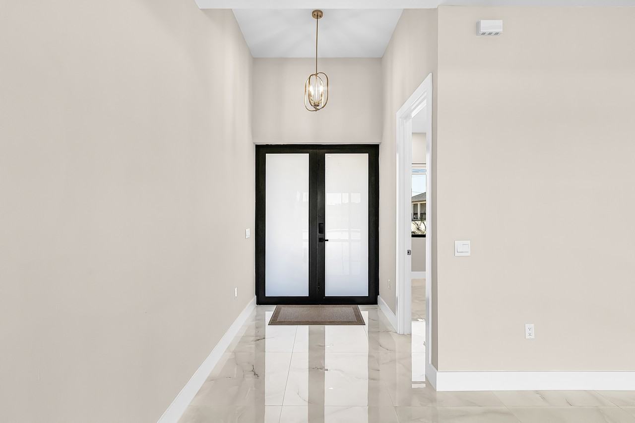 1720 Ne 14th St #1 - Photo 4 of 26