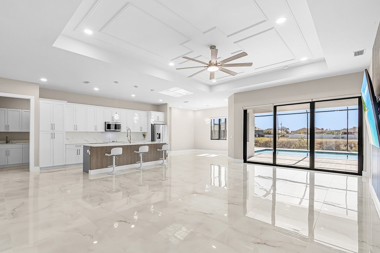 1720 Ne 14th St #1 - Photo 5 of 26