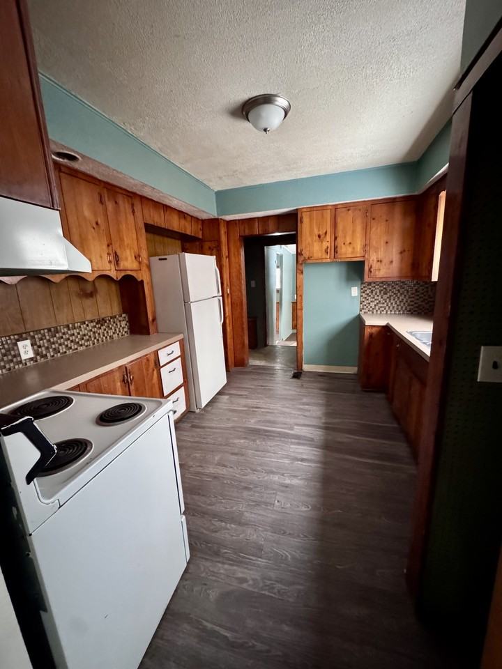 918 Eureka St #1 - Photo 2 of 11