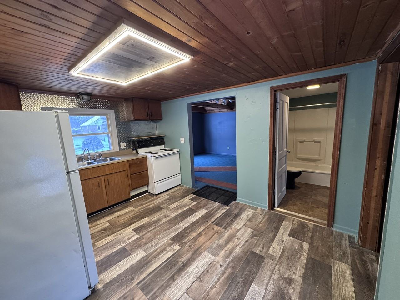 1301 Hillcrest St #1 - Photo 2 of 9