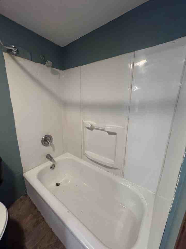 1301 Hillcrest St #1 - Photo 7 of 9