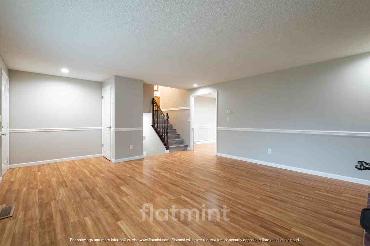 2508 104th Pl Se #1 - Photo 4 of 26