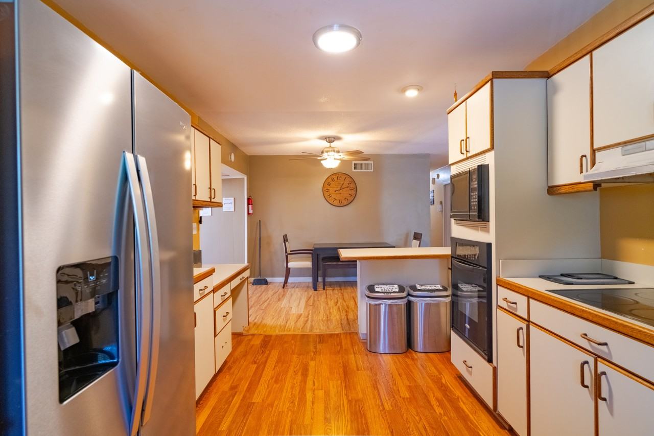 5001 54th St #1 - Photo 5 of 8