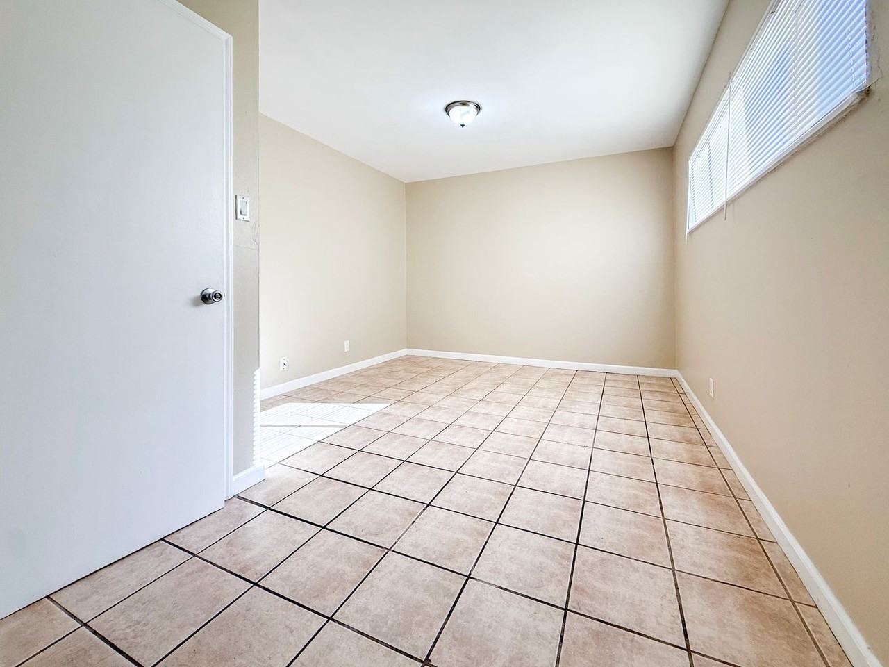 2212-2218 High Street - Photo 3 of 44