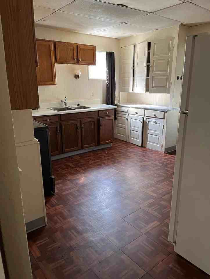 W 7th St #449-5 - Photo 2 of 9