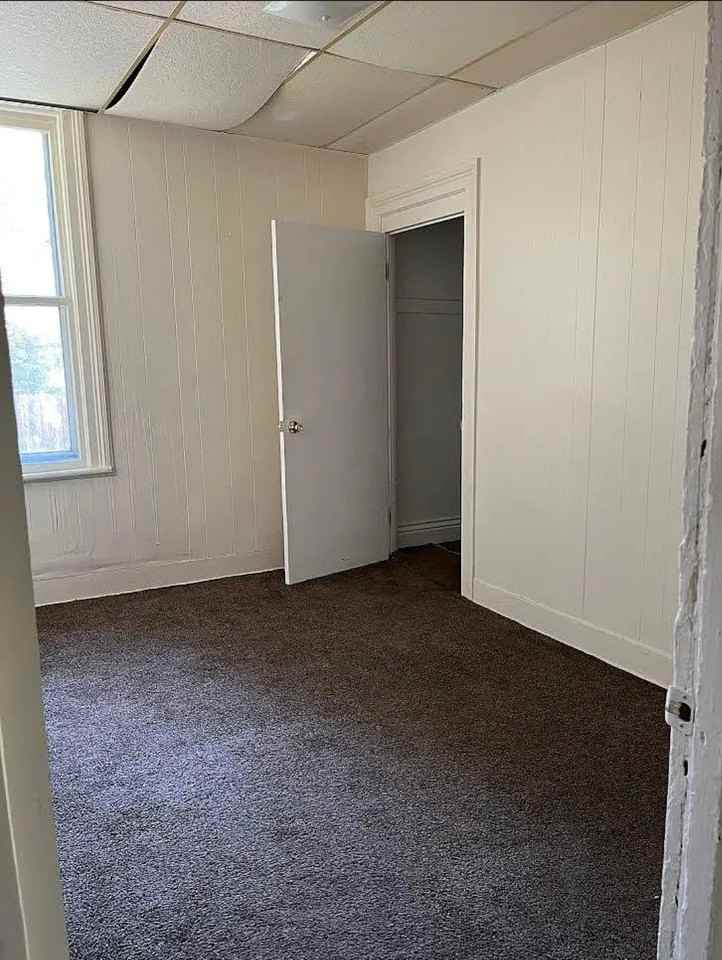 W 7th St #449-5 - Photo 5 of 9