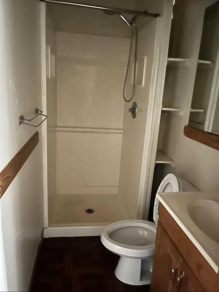 W 7th St #449-5 - Photo 7 of 9