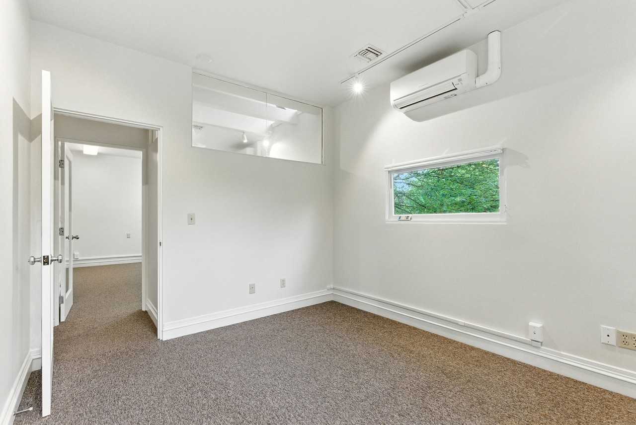 906 Nw 23rd Ave #906SUITE3B - Photo 4 of 22