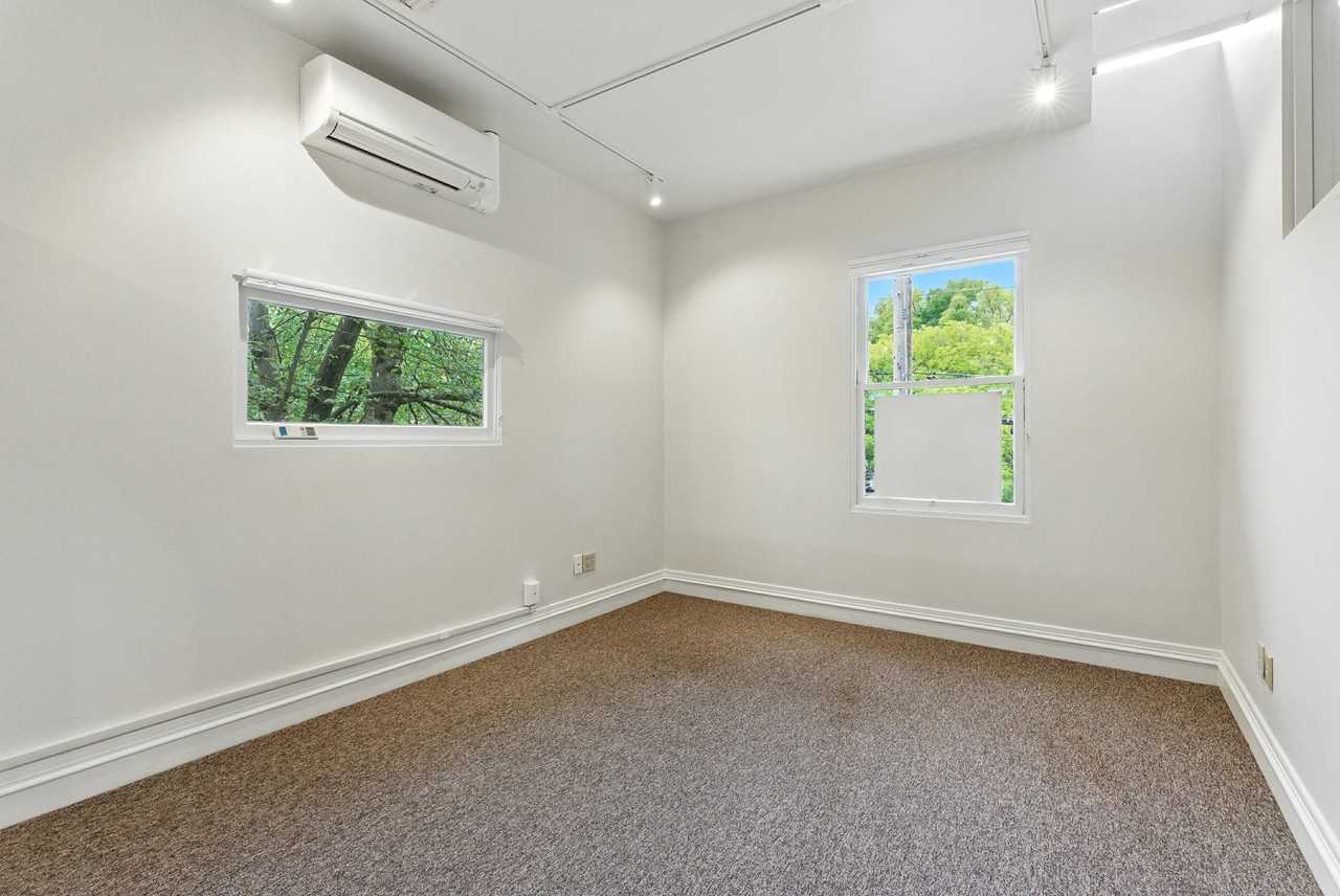 906 Nw 23rd Ave #906SUITE3B - Photo 5 of 22