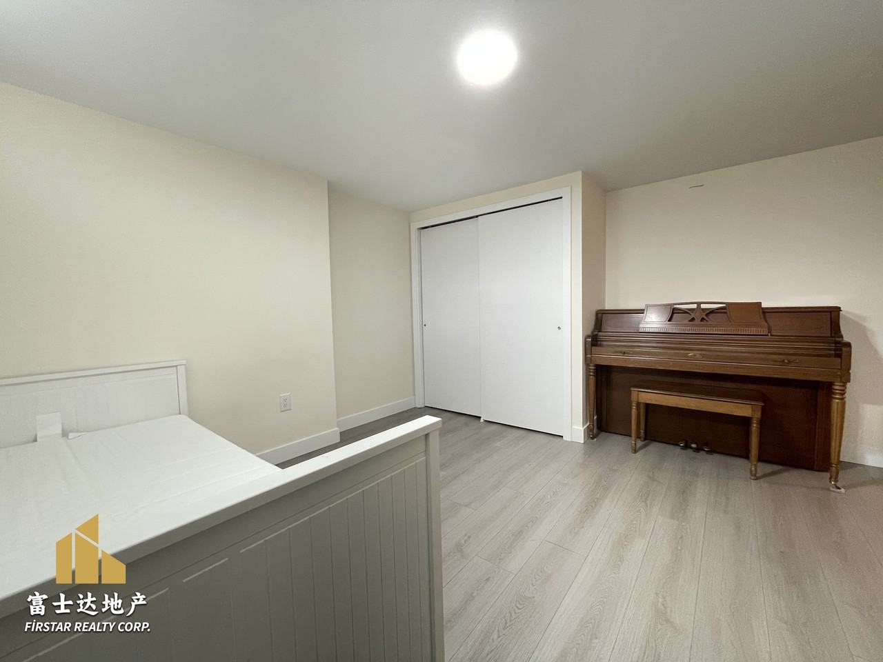 2845 3rd Ave E #1 - Photo 3 of 9