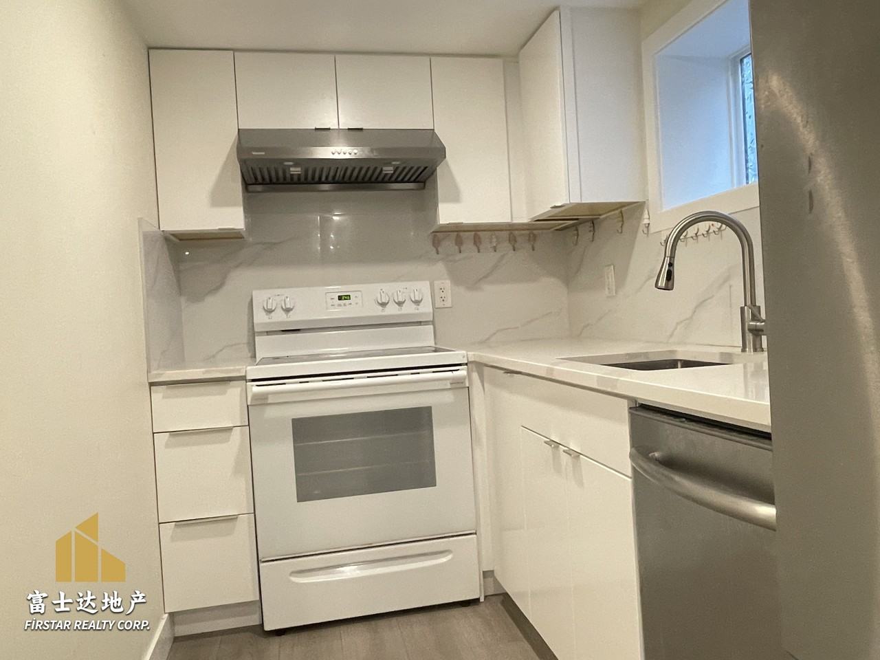 2845 3rd Ave E #1 - Photo 5 of 9