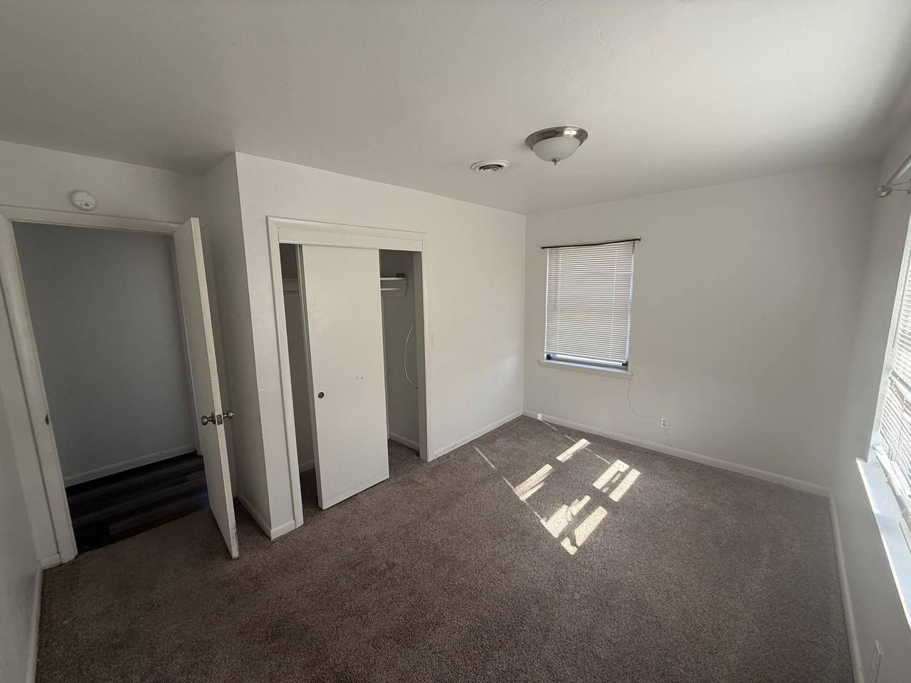 734 E 30th St #1 - Photo 6 of 10